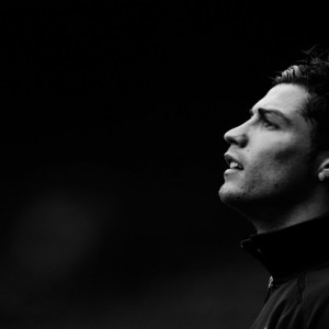 开云体育链接-字母哥怒砍三十八分雄鹿胜，字母哥因伤早退雄鹿惨败 老鹰主场过关扳成2-2