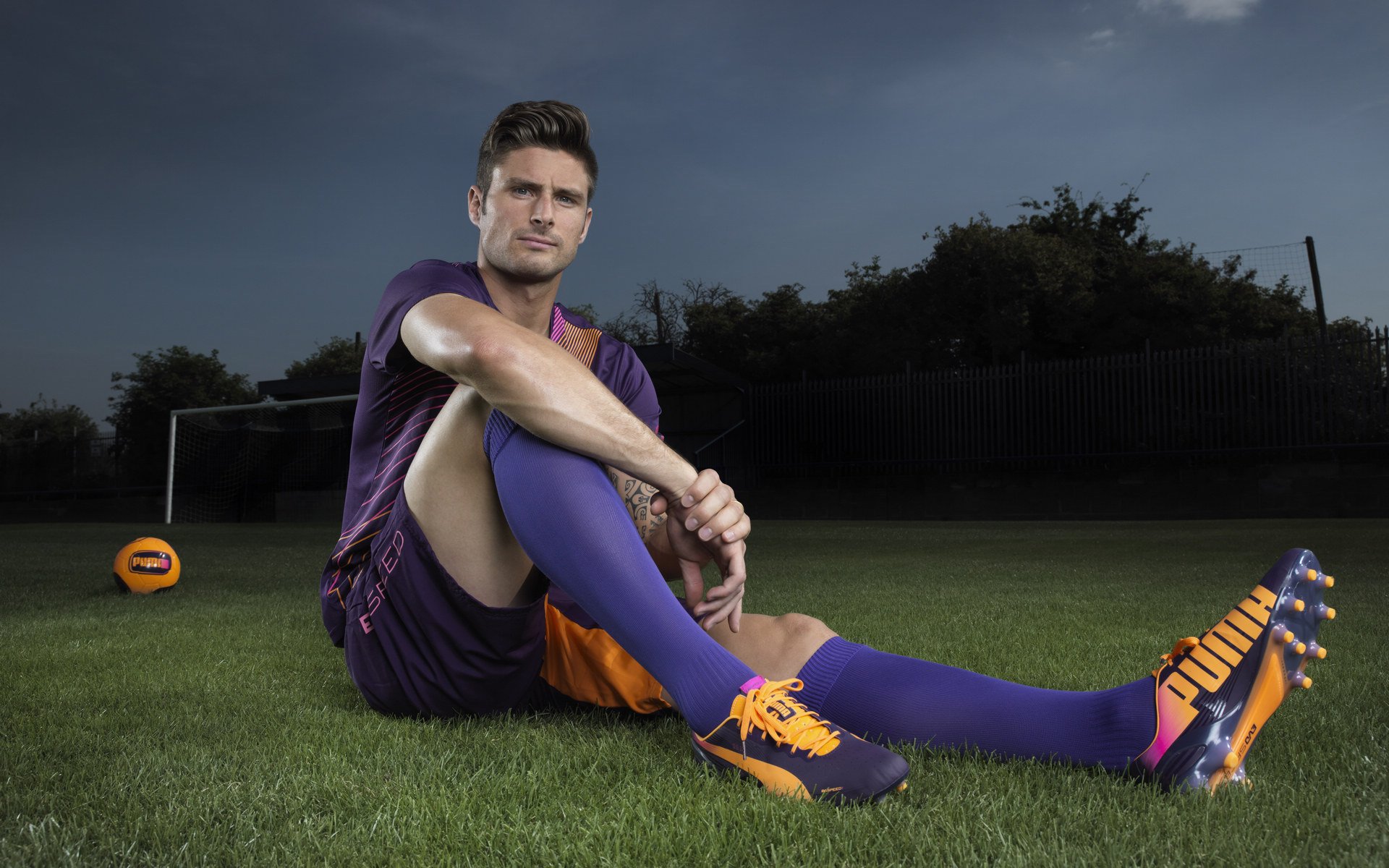 _水上漂移车表演：速度与水花的碰撞_，小车水上漂移