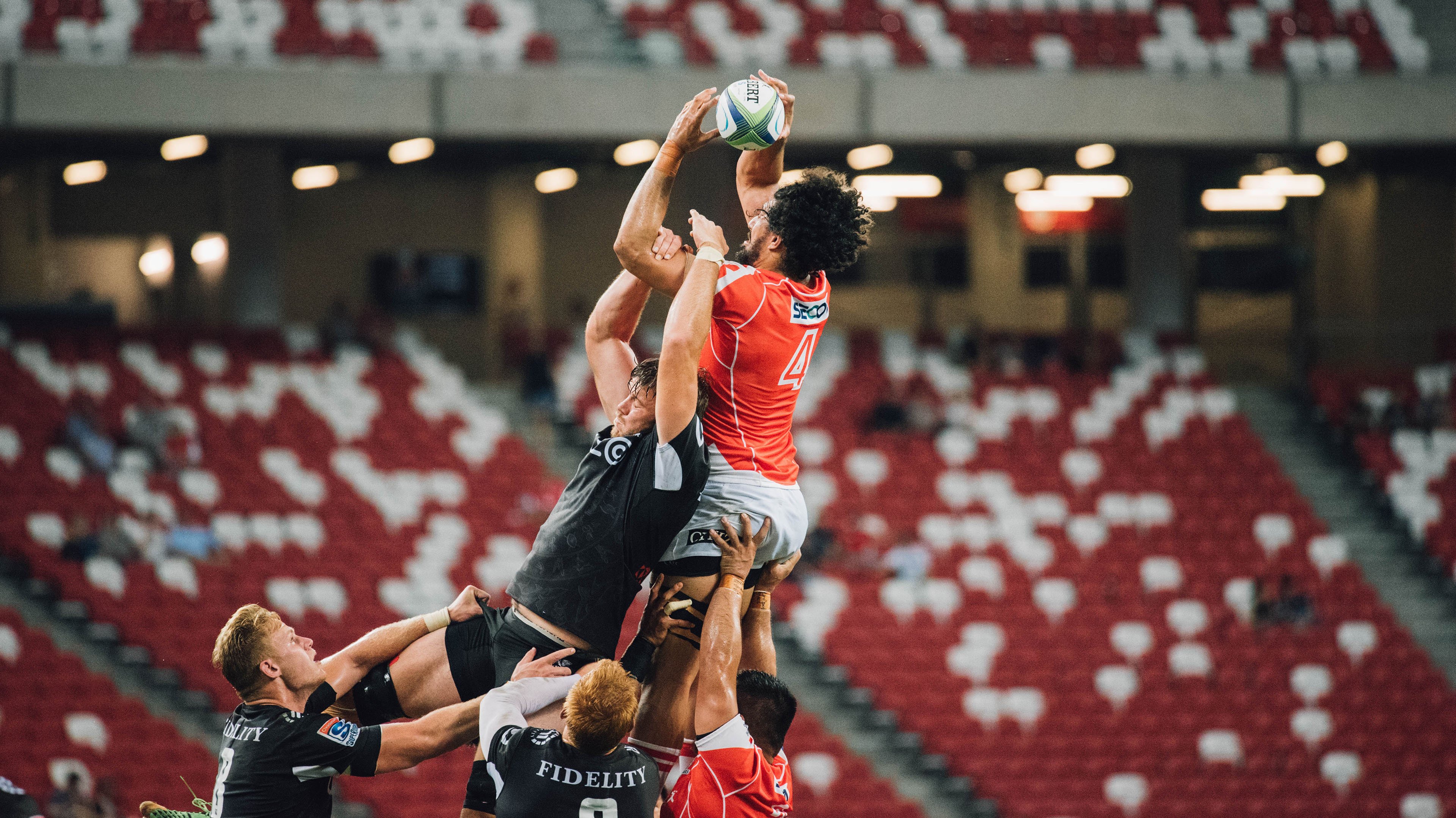 “广州队举办青少年足球体验营”,广州足球青训机构