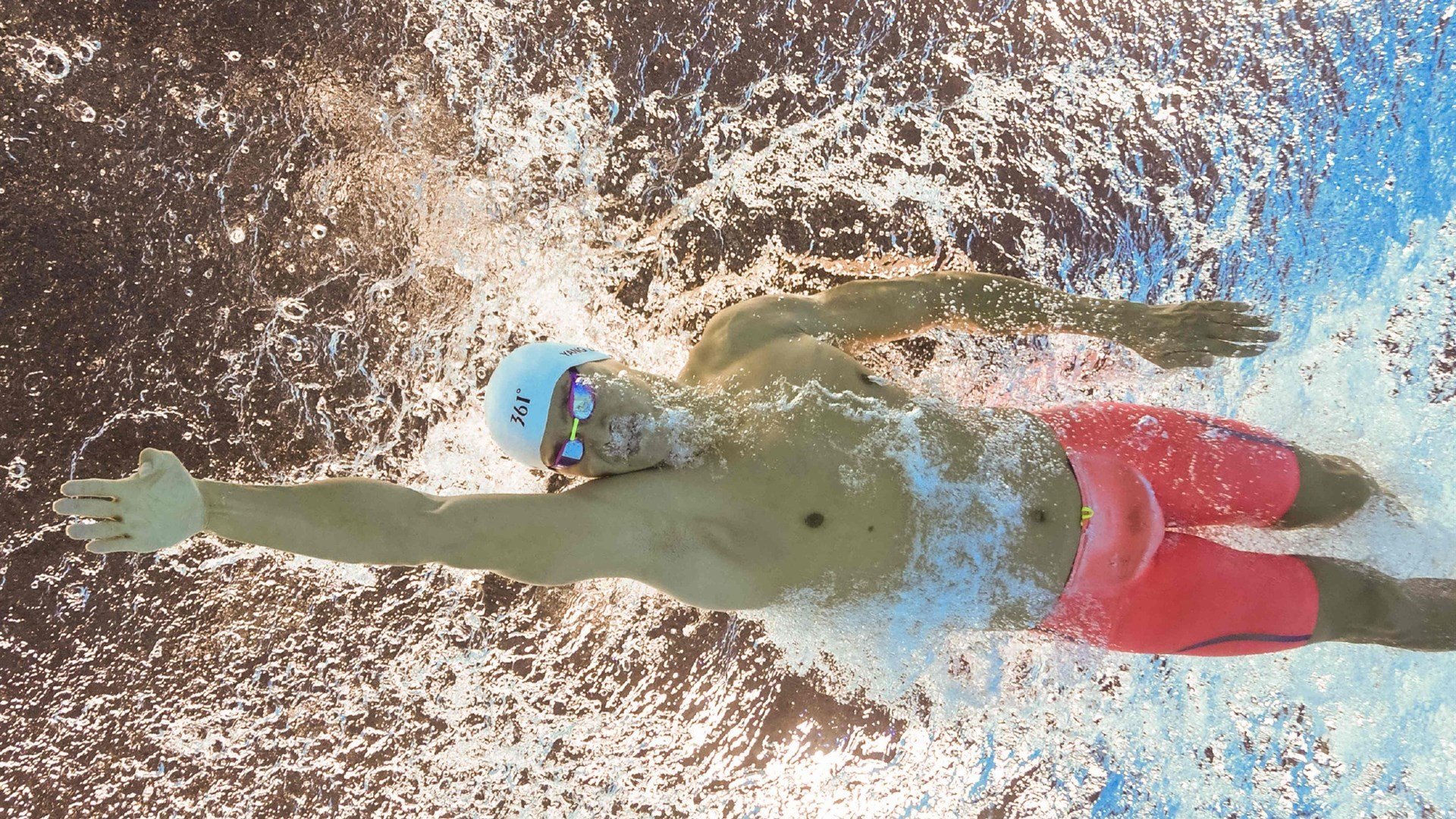 中国青少年篮球“快闪比赛”成为新兴热潮,展现青春魅力,中国青少年篮球训练教学视频