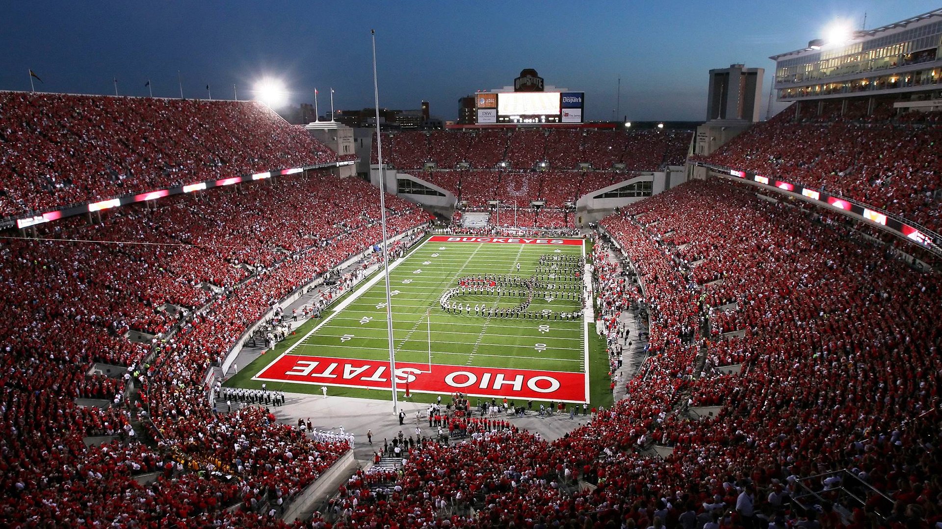 印象赛:夜空灯光照耀下的梦幻赛事